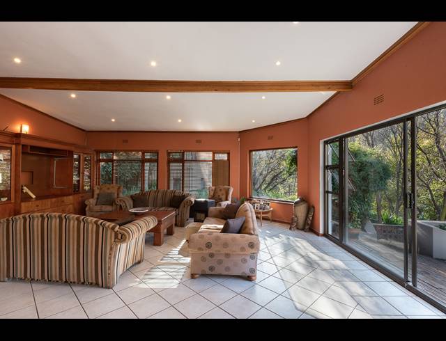 3 BEDROOM FREEHOLD FOR SALE IN GLENVISTA